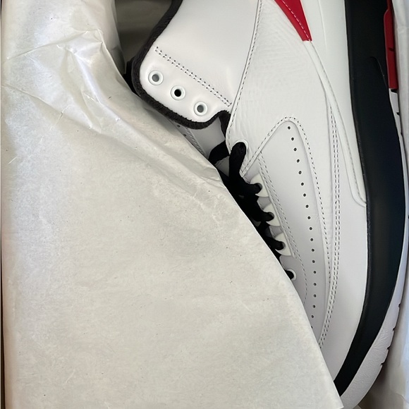 Jordan 2 - Picture 2 of 2